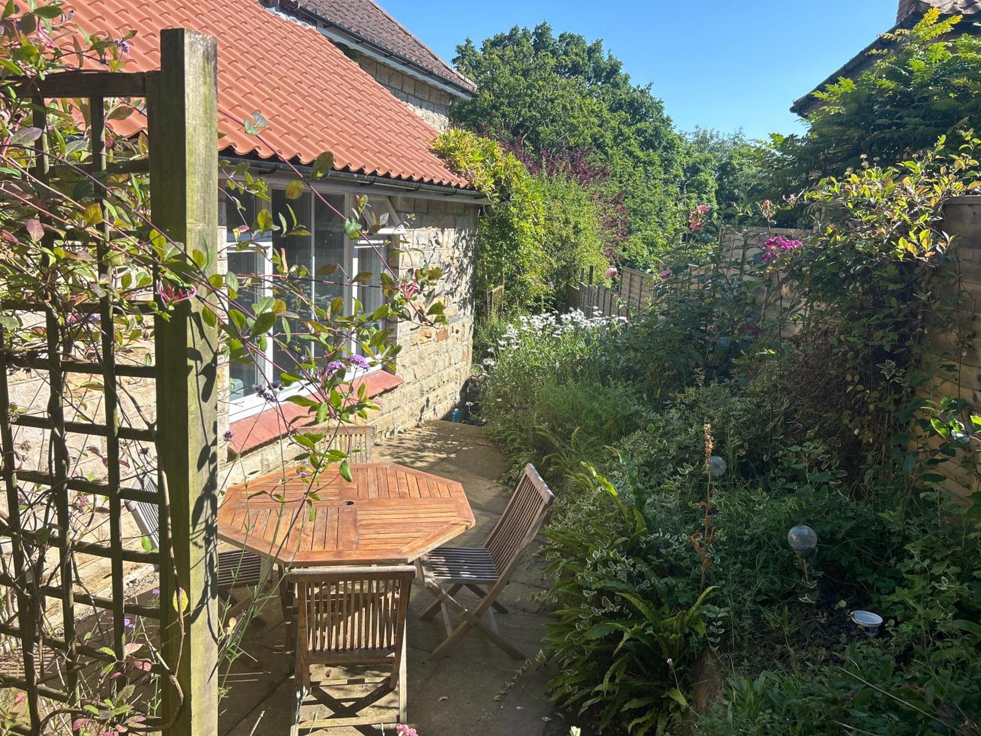 Burnbrae Villa Sleights Exterior photo